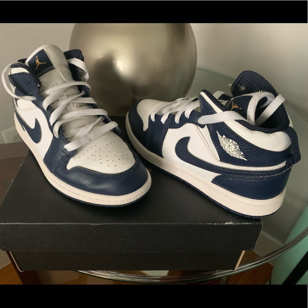 Jordan 1-blue and white-Kids size 2.5 with box